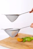 Saplı Tel Süzgeç 10 cm Paslanmaz Çelik Konik Mutfak Süzgeci thumbnail 2