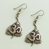 Ohm Yoga Şekilli Kadın Küpe Çift Adet Gümüş Kaplama El Yapımı Küpe thumbnail 3