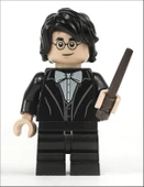 Lego Harry Potter Hogwarts At Christmas: with LEGO Harry Potter minifigure in Yule Ball robes thumbnail 4