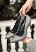 Hillar Platin Saten Stiletto Ayakkabı thumbnail 2