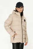 İçi Astarlı Su ve Rüzgar Geçirmez Cepli Kapüşonlu Kadın Mont thumbnail 3
