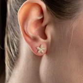 925 Ayar Gümüş Taşlı Minimal Çiçek Küpe thumbnail 5