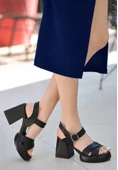 Jaina Siyah Cilt Topuklu Sandalet thumbnail 3