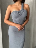 Tek omuz pliseli elbise thumbnail 2