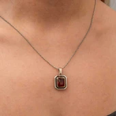 Gümüş Kırmızı Taşlı Dikdörtgen Kadın Kolye thumbnail 2