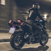 Shad Sert Kabuk Motosiklet Heybe Yan Çanta 30L X0SE48SR thumbnail 4