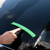 Wipe-N-Shine Saplı Silikon Geniş Su Çekçek Cam Filmi Uygulama Aparatı 18x25cm - 2