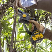 CAT DG231 18Volt 4.0Ah Li-ion 12CM Profesyonel Şarjlı Kömürsüz Zincirli Testere thumbnail 4