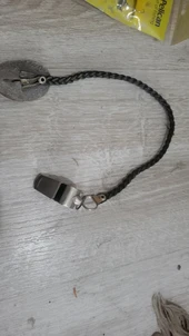 Deri kordon demir düdük thumbnail 2