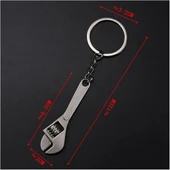 Fonksiyonel İngiliz Anahtarı Anahtarlık Metal Malzemeli Minyatür Anahtar Ucu Açılır Kapanır Gerçekçi Görünümlü Dekoratif Erkek Anahtarlık Araç Çanta Ev Anahtarı İçin Şık ve Pratik Anahtarlık Aksesuarı - 3