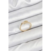 Pirinç Gold Renk Kalpli Detaylı Zirkon Taşlı Kadın Yüzük - 1