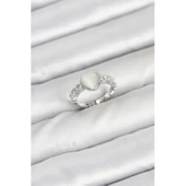 Pirinç Gümüş Renk Zirkon Taşlı Kalpli Kadın Yüzük - 1