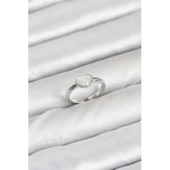 Pirinç Gümüş Renk Kalpli Kadın Yüzük - 1