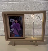 Ahşap Çerçeveli Çift Taraflı Işıklı Masaüstü Fotoğraf Çerçevesi (26.5x23.6 cm) BEBEKLİ - 2