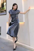 Toka ve Drape Detaylı Soft Saten Midi Elbise 6042-Antrasit - 3