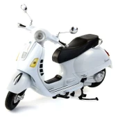Sunman 1:12 Vespa GTS 300 Super thumbnail 1