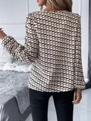 Lucky Life Kadın Uzun Kollu Damla Detaylı Yaka Desenli Süprem Bluz thumbnail 13