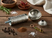LUDIA Zamak Metal Gümüş Renk 3 lü Set Karabiber,Kahve,Çörek Otu El Değirmeni Öğütücü Grinder - 5