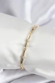 Pirinç VIP Seri Gold Renk Parçalı Model Zirkon Taşlı Kadın Bileklik - TJ-BB7941 thumbnail 1