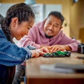 Speed Champions Aston Martin Aramco F1 AMR24 Yarış Arabası thumbnail 4