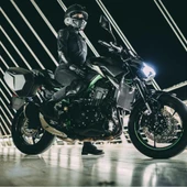 Shad Sert Kabuk Motosiklet Heybe Yan Çanta 30L X0SE48SR thumbnail 5