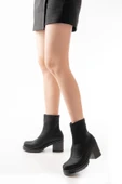 767-3011 Dalgıç Siyah Kalın Topuklu Günlük Kadın Bot thumbnail 2