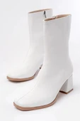MSK-032 Beyaz Topuklu Fermuarlı Kadın Bot thumbnail 5