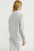 Dik Yaka Düğme Detaylı Yünlü Triko Kazak - Açık Gri thumbnail 6