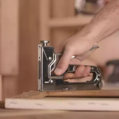 Profesyonel Metal Mekanik Zımba Tabancası El Tipi Makinesi Ayarlanabilir 4-14 mm Zımba Teli Uyumlu thumbnail 5