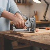 Profesyonel Metal Mekanik Zımba Tabancası El Tipi Makinesi Ayarlanabilir 4-14 mm Zımba Teli Uyumlu thumbnail 3