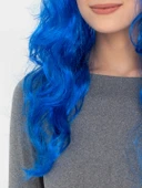 Mavi Renk Uzun Dalgalı Parti Peruğu thumbnail 3