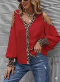 Kadın Omuzlardan Açık Yakalı önden Düğmeli Leopar Detaylı Sandy Bluz - 1