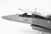 QD014 1/72 Ölçek, F-16D Fighting Falcon Sergilemeye Hazır Plastik Uçak Maketi - 6
