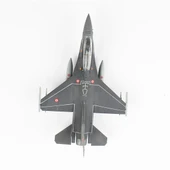 QD014 1/72 Ölçek, F-16D Fighting Falcon Sergilemeye Hazır Plastik Uçak Maketi - 5