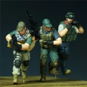 Trumpeter 00419 1/35 Ölçek, PMC Saldırı Timi Irak'ta (2005) Figürleri Plastik Model Kiti thumbnail 2