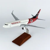 THY017 1/100 Ölçek, THY Gaziantep Spor Logolu B737-800 Yolcu Uçağı, Sergilemeye Hazır Ahşap Standlı Model thumbnail 2