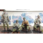 Dragon 6113 1/35 Ölçek, 3.Paraşütcü Timi Figürleri, Plastik Model Kiti thumbnail 2