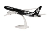 Herpa 612777 1/200 Ölçek, 777-300ER AirNewZeal AllBlacks, Sergilemeye Hazır Model Yolcu Uçağı thumbnail 4