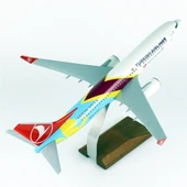 THY007 1/100 Ölçek, THY Aston Villa Logolu B737-800 Yolcu Uçağı, Sergilemeye Hazır Ahşap Standlı Model thumbnail 4