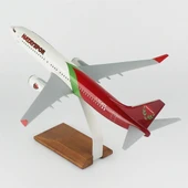 THY036 1/100 Ölçek, THY Hatay Spor Logolu B737-800 Yolcu Uçağı, Sergilemeye Hazır Ahşap Standlı Model thumbnail 3