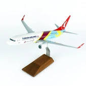 THY007 1/100 Ölçek, THY Aston Villa Logolu B737-800 Yolcu Uçağı, Sergilemeye Hazır Ahşap Standlı Model thumbnail 2