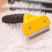 OLLEVRA Fubminator Kedi Köpek Tüy Toplama Tarağı Kaşıma Aparatı 4,5 Cm thumbnail 1