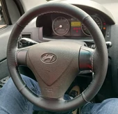 DİKİŞLİ DİREKSİYON KILIFI NOKTALI DERİ SİYAH DERİ SİYAH DİKİŞLİ HYUNDAİ ACCENT / GETZ İÇİN thumbnail 1