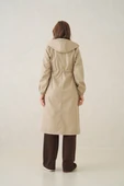 Su Geçirmez Kapüşonlu Fermuarlı Sık Dokuma Kadın Trençkot thumbnail 12