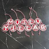 BUFFER® 11 Harfli Kırmızı Beyaz İpli MUTLU YILLAR Yazılı Ahşap Yılbaşı Ağaç Süsü - 3