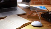 Masa Lambası Spiral Led  Kitap Okuma Işığı Pilli Model Led Lamba thumbnail 2