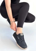 Tawen Siyah Cilt Bej Tabanlı Bağcıklı Spor Ayakkabı thumbnail 1