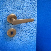 Oda Kapı Kolu Daire Rozetli Antik Sarı Sürgülü ve Çelik Kapı Kulpu Uyumlu Sağ Sol Uygun Kolları thumbnail 5