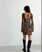 MDB Kadın Uzun Kollu ırtı Açık Bağlamalı eopar Desenli Kısa Dalgıç Elbise thumbnail 4