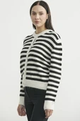 Çizgili Metal Düğmeli Triko Hırka - Siyah - 4